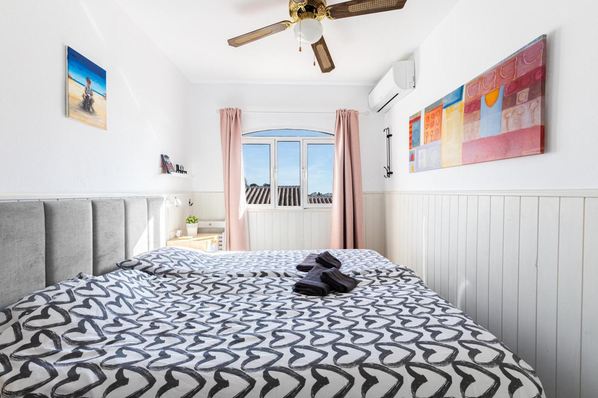 Cosy Apartment In Verano Azul Nerja Exterior photo